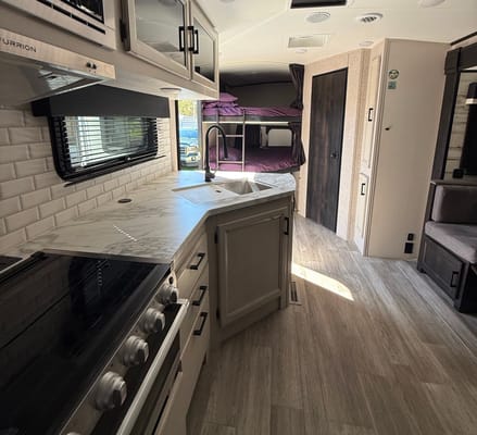 2023 JAYCO WHITE HAWK - Brand new a fully equipped