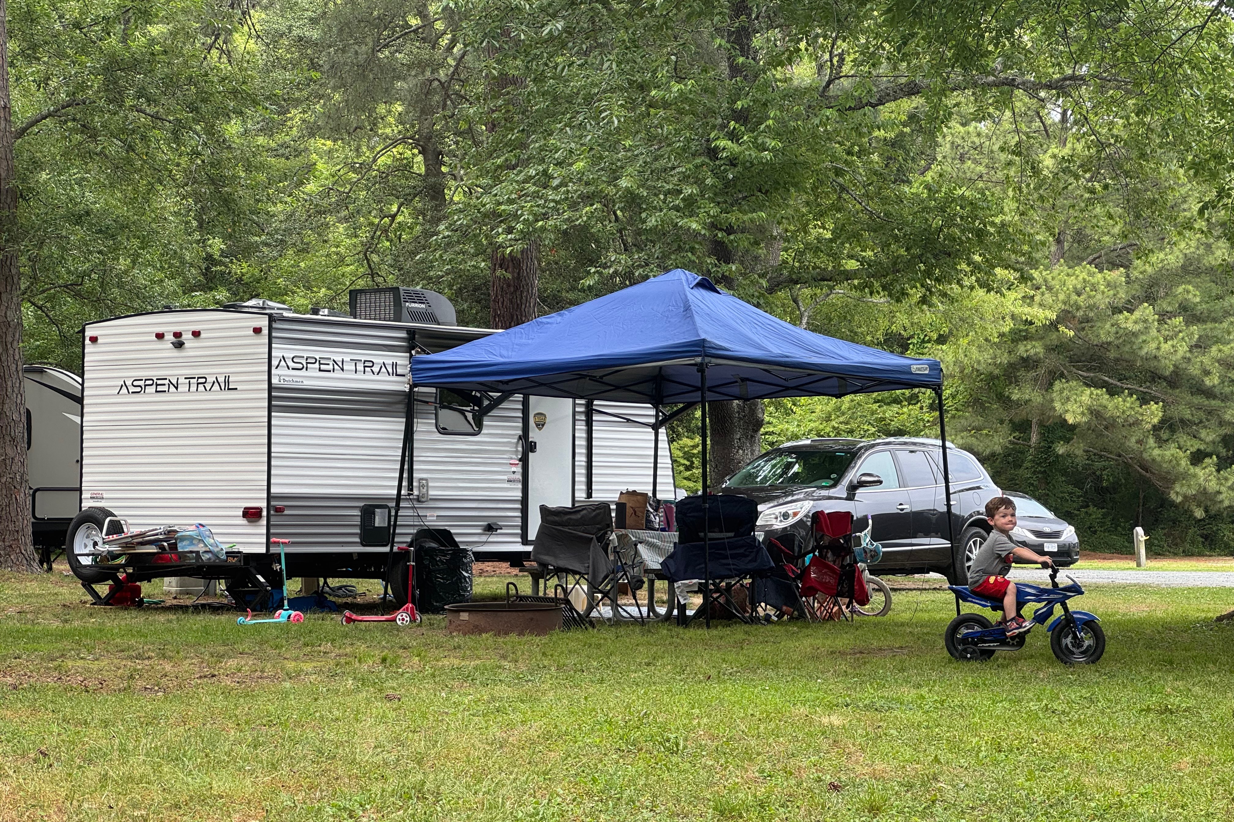 Family Fun Machine - Dutchmen 2025 Travel Trailer
