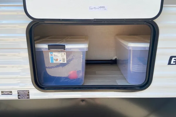 Louisa's KZ 261 BHKSE Travel Trailer