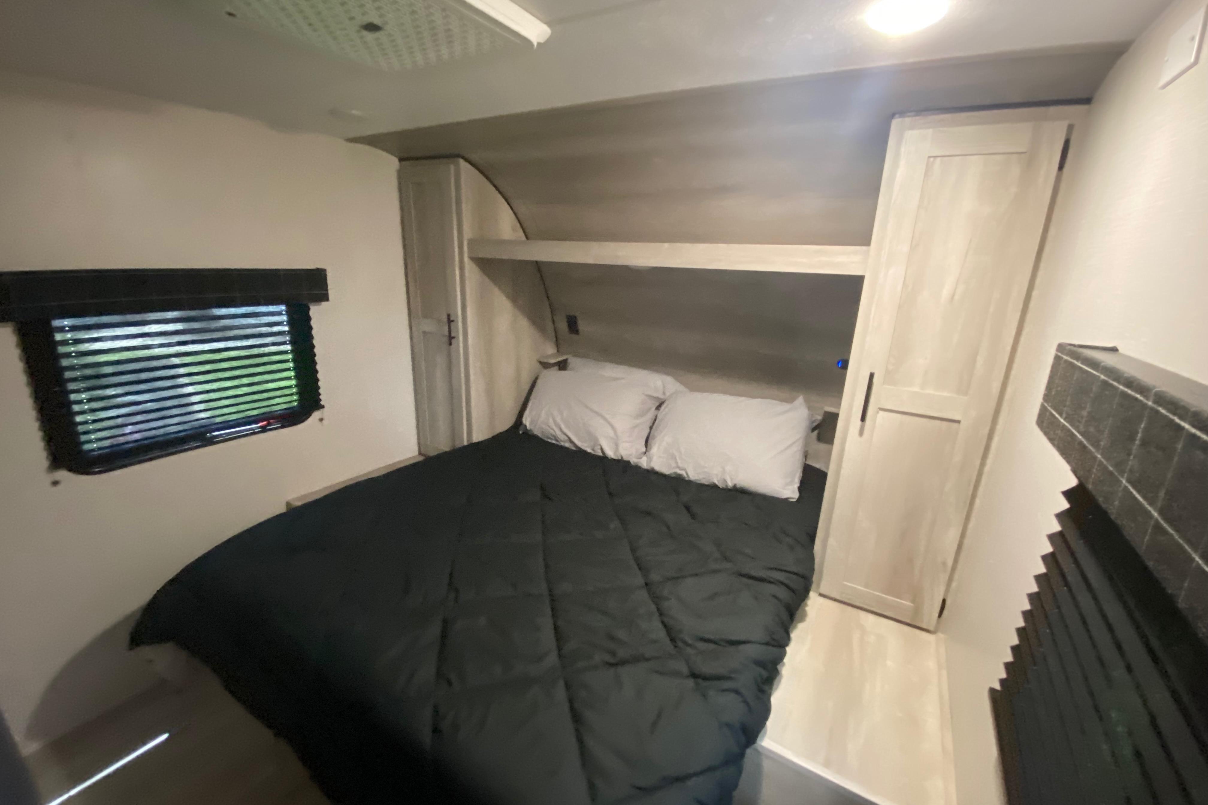 Louisa's KZ 261 BHKSE Travel Trailer