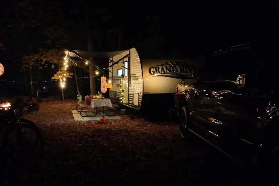 Grand River 17BHG Travel Trailer2026