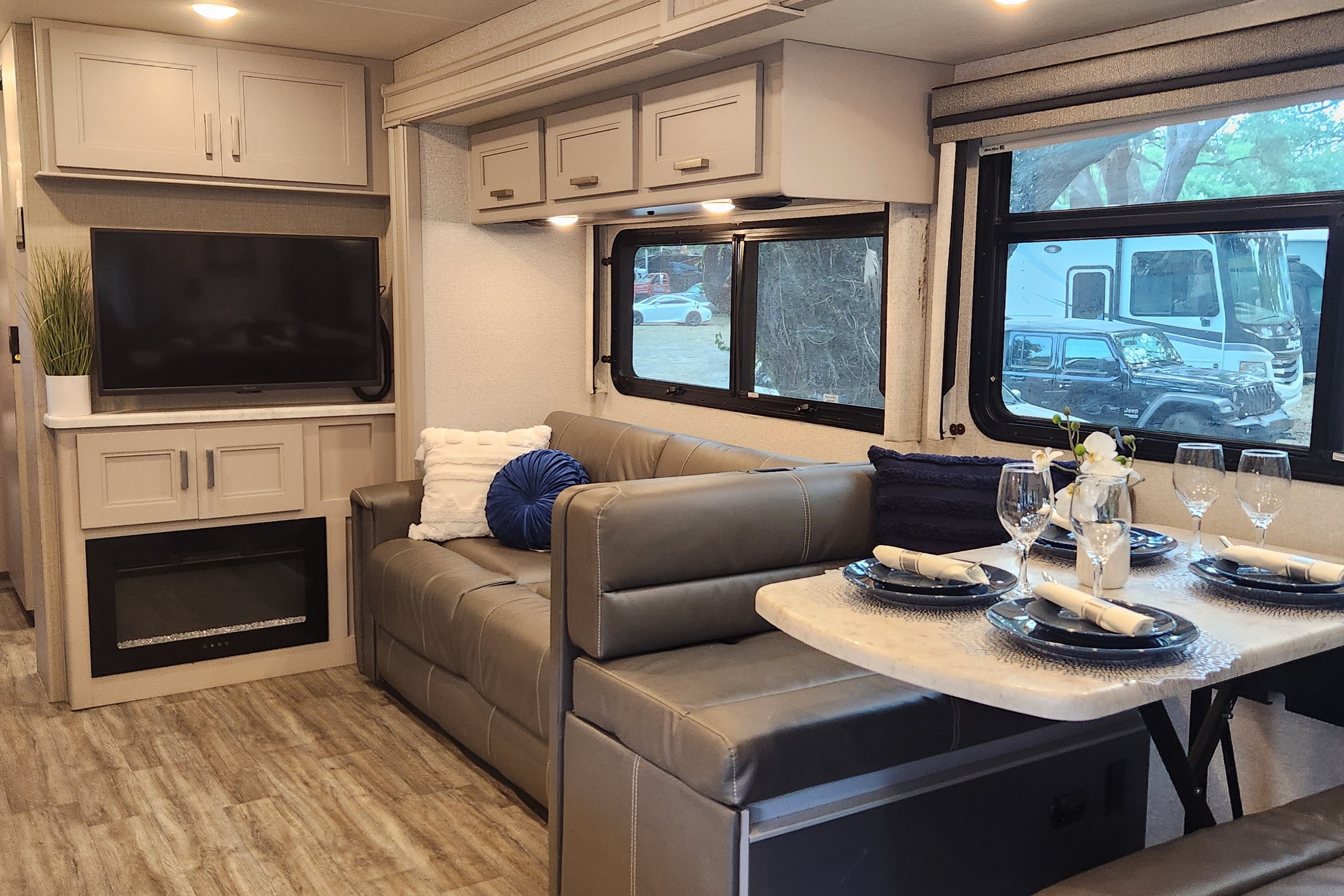 2023 CONVENIENT & EASY TO DRIVE RV!!! MIRAMAR...