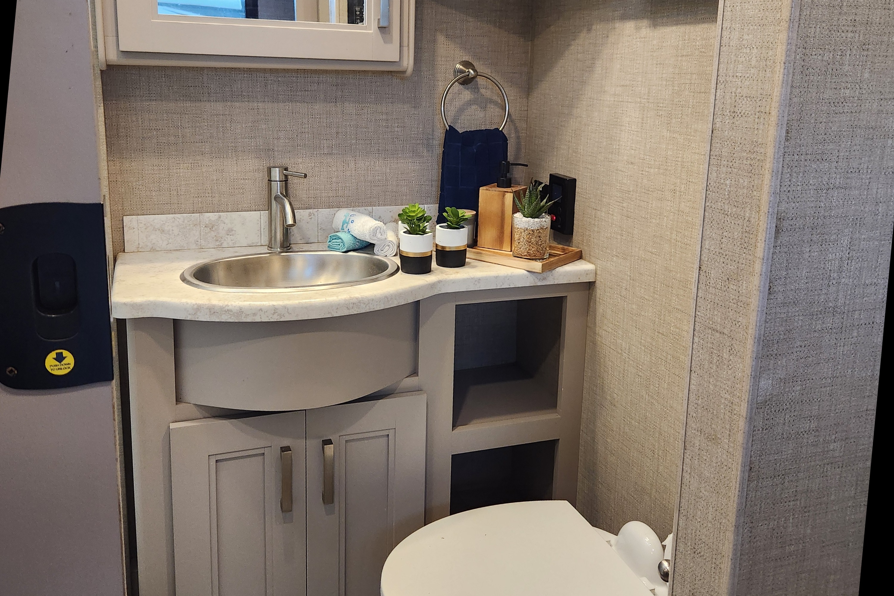2023 CONVENIENT & EASY TO DRIVE RV!!! MIRAMAR...