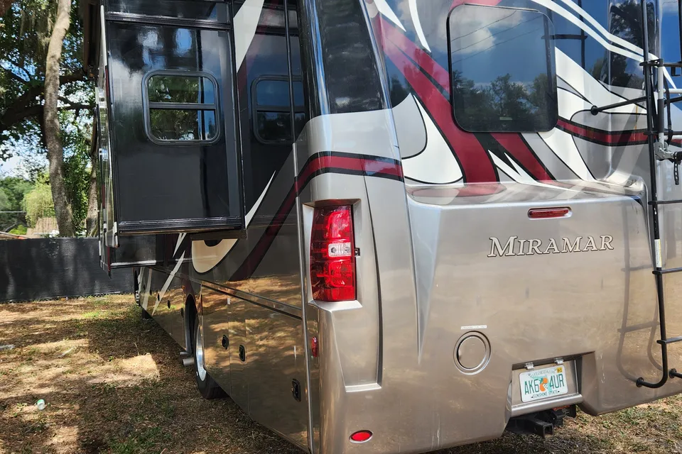 2023 CONVENIENT & EASY TO DRIVE RV!!! MIRAMAR...