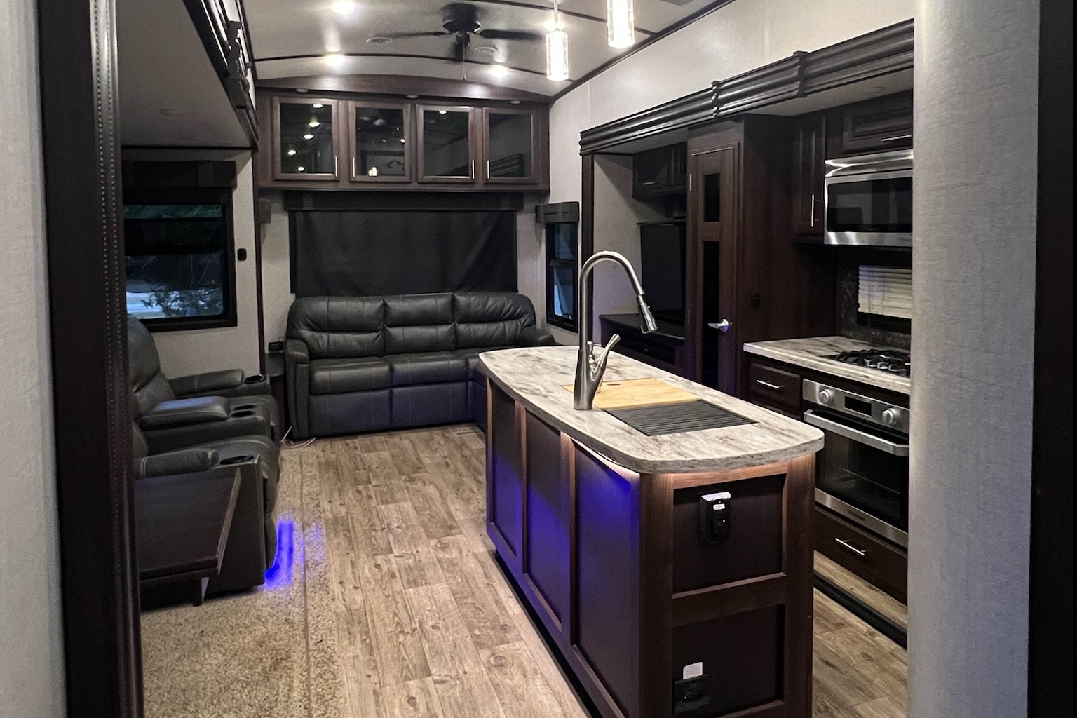 Sunflower RV Rentals Jayco Northpoint Fifth Wheel