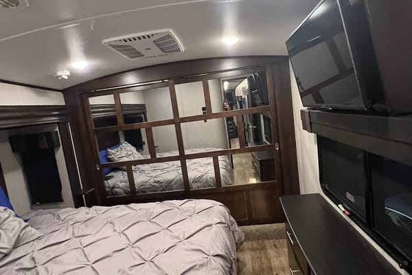 Sunflower RV Rentals Jayco Northpoint Fifth Wheel