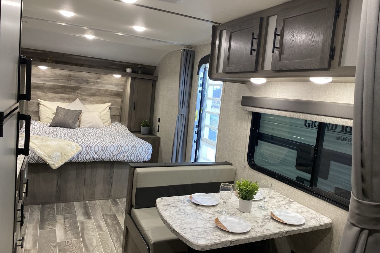 Caledonia's 2022 Grand Design 25bh Travel Trailer