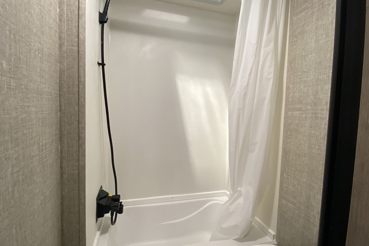 Caledonia's 2022 Grand Design 25bh Travel Trailer