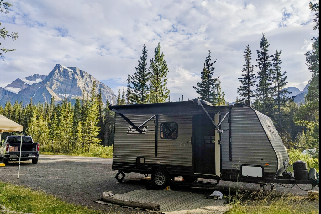Michael's Coleman 2022 Dutchman 17B Travel Trailer
