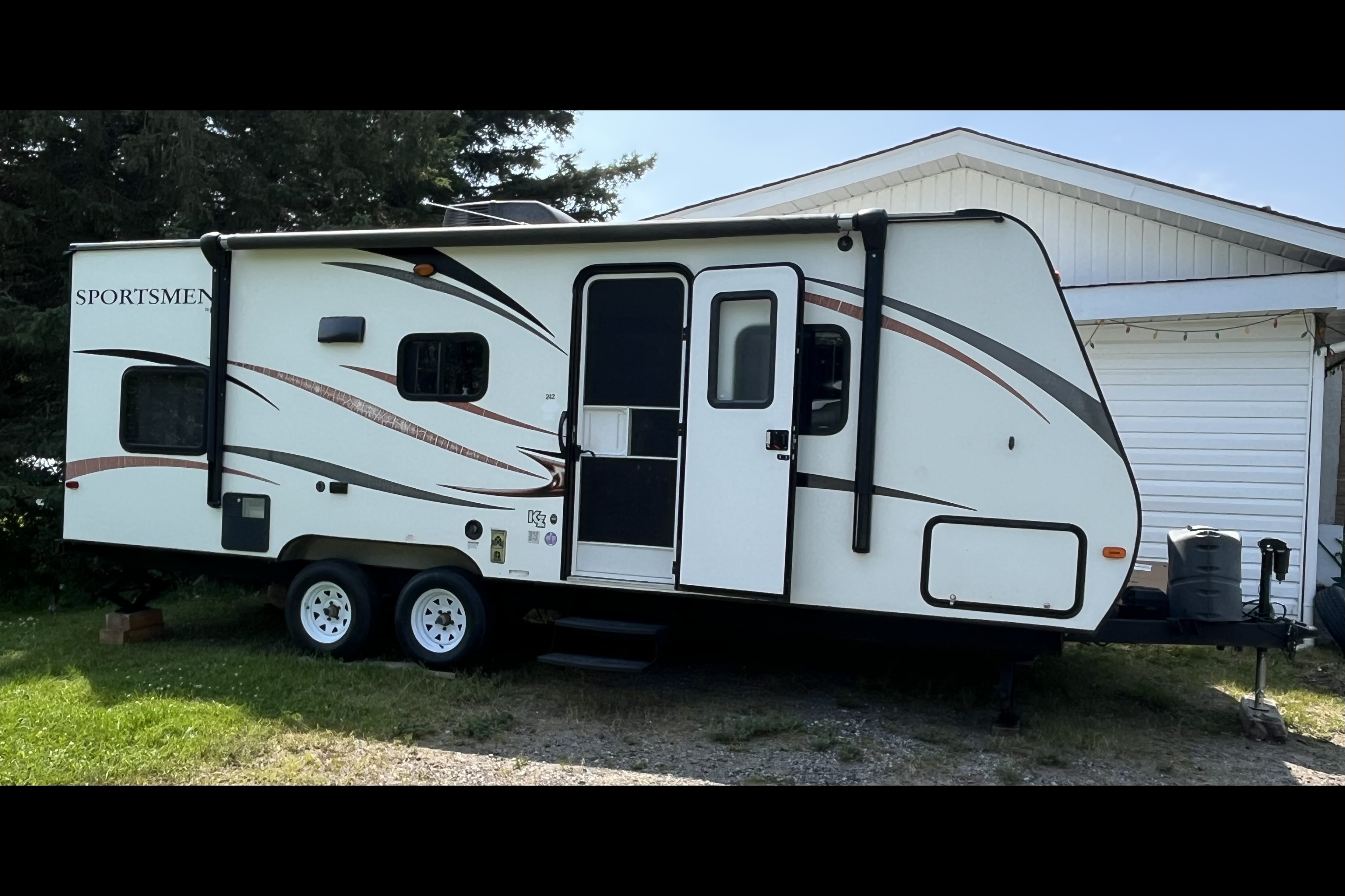 🇨🇦 Dan & Monique’s 24’ KZ Sportsmen Travel Trailer. Family Friendly!  Easy booking!