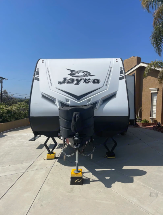 "Wheely" The Camper - Jayco Feather 24BH Clean & Spacious