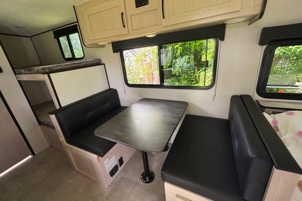 Nikki's Coachmen 185BH Travel Trailer