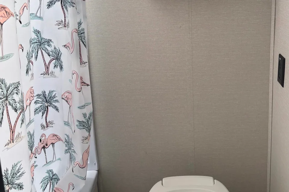Nikki's Coachmen 185BH Travel Trailer