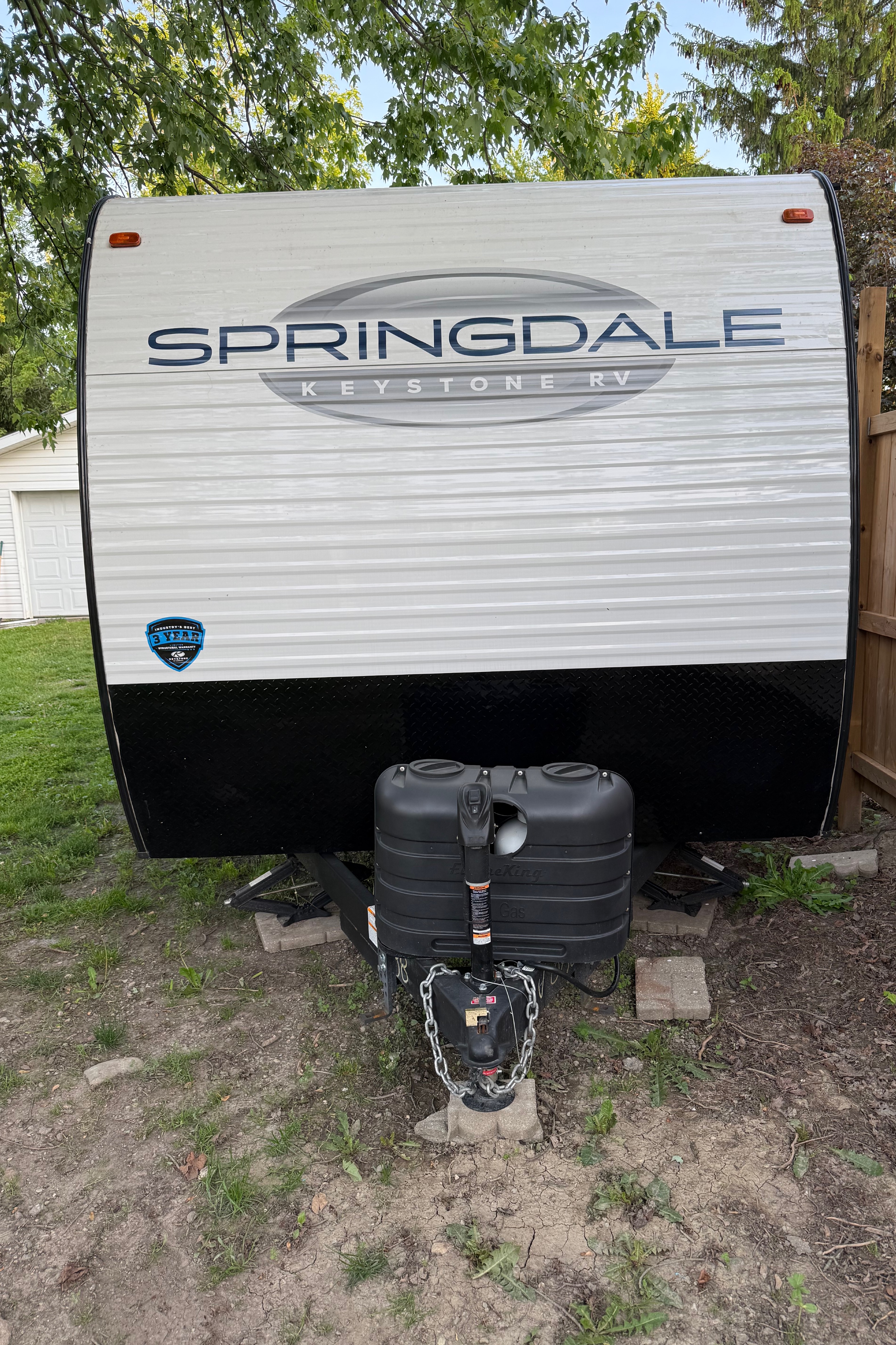 Solomon’s Keystone Springdale 26ft. Travel Trailer