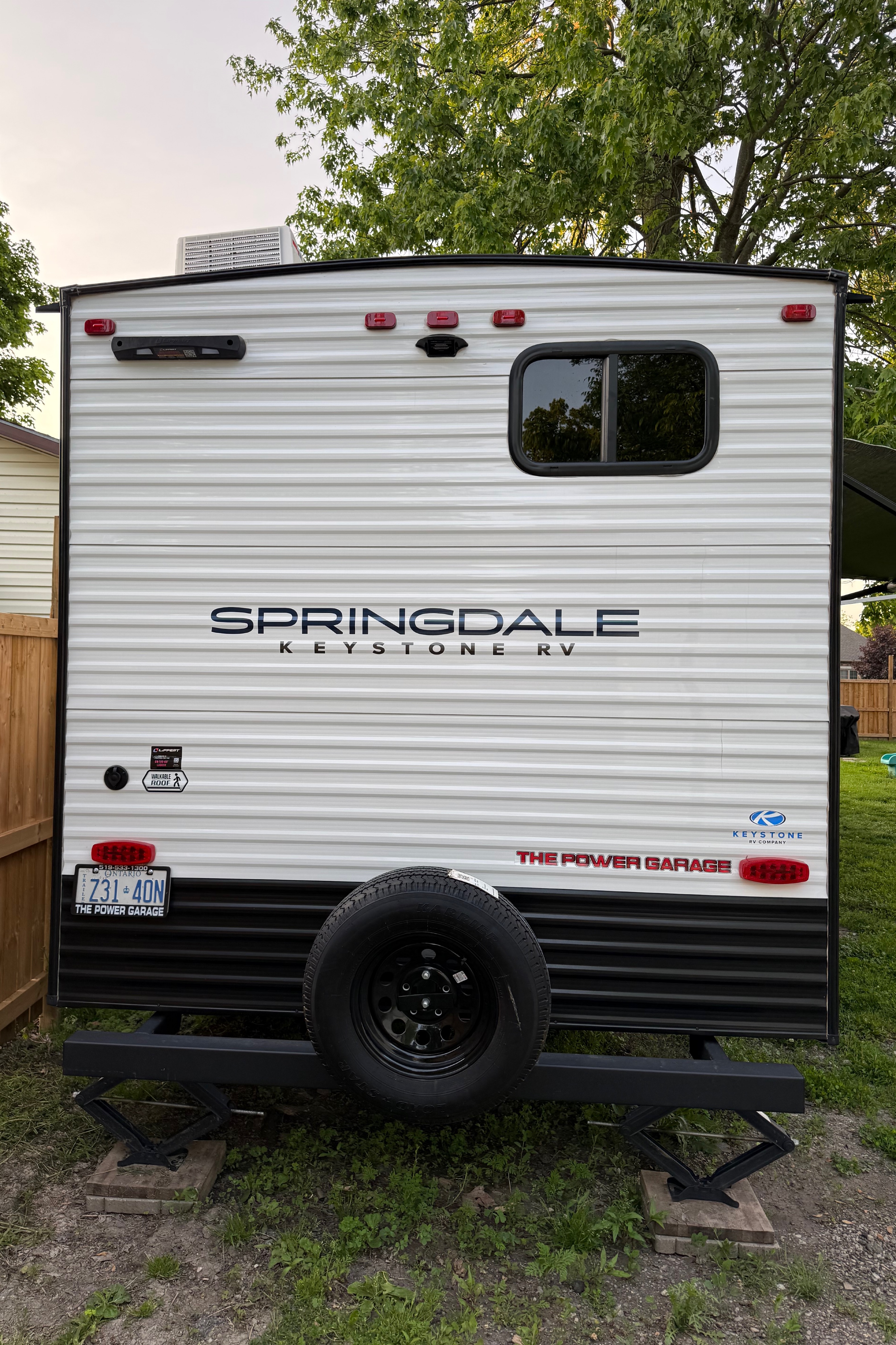 Solomon’s Keystone Springdale 26ft. Travel Trailer