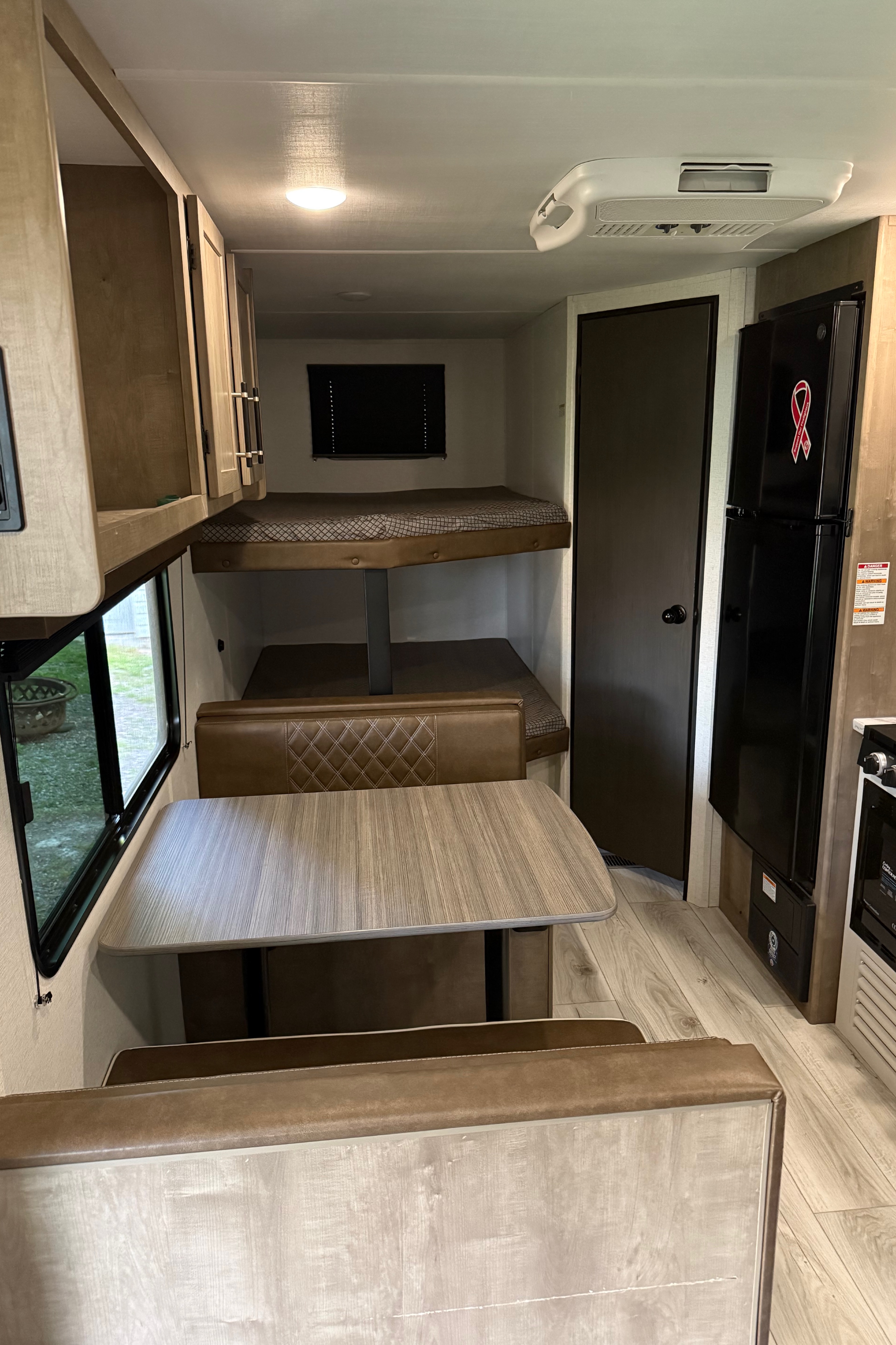 Solomon’s Keystone Springdale 26ft. Travel Trailer