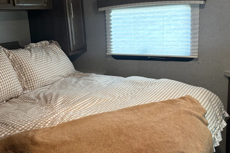 Shadoe's Flagstaff Microlite Travel Trailer