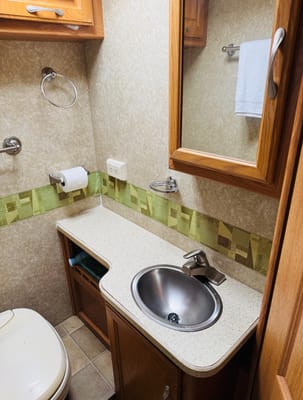 🔥Super fun road trip with 5 ⭐️Motor-home🔥