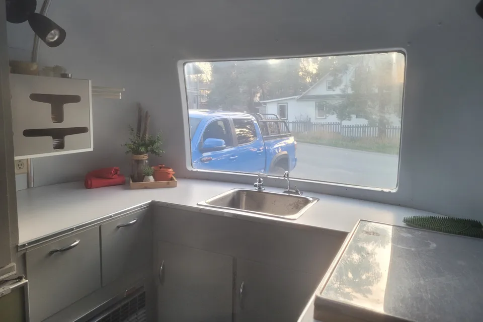 brett's Alumacoach 12ft Micro Trailer