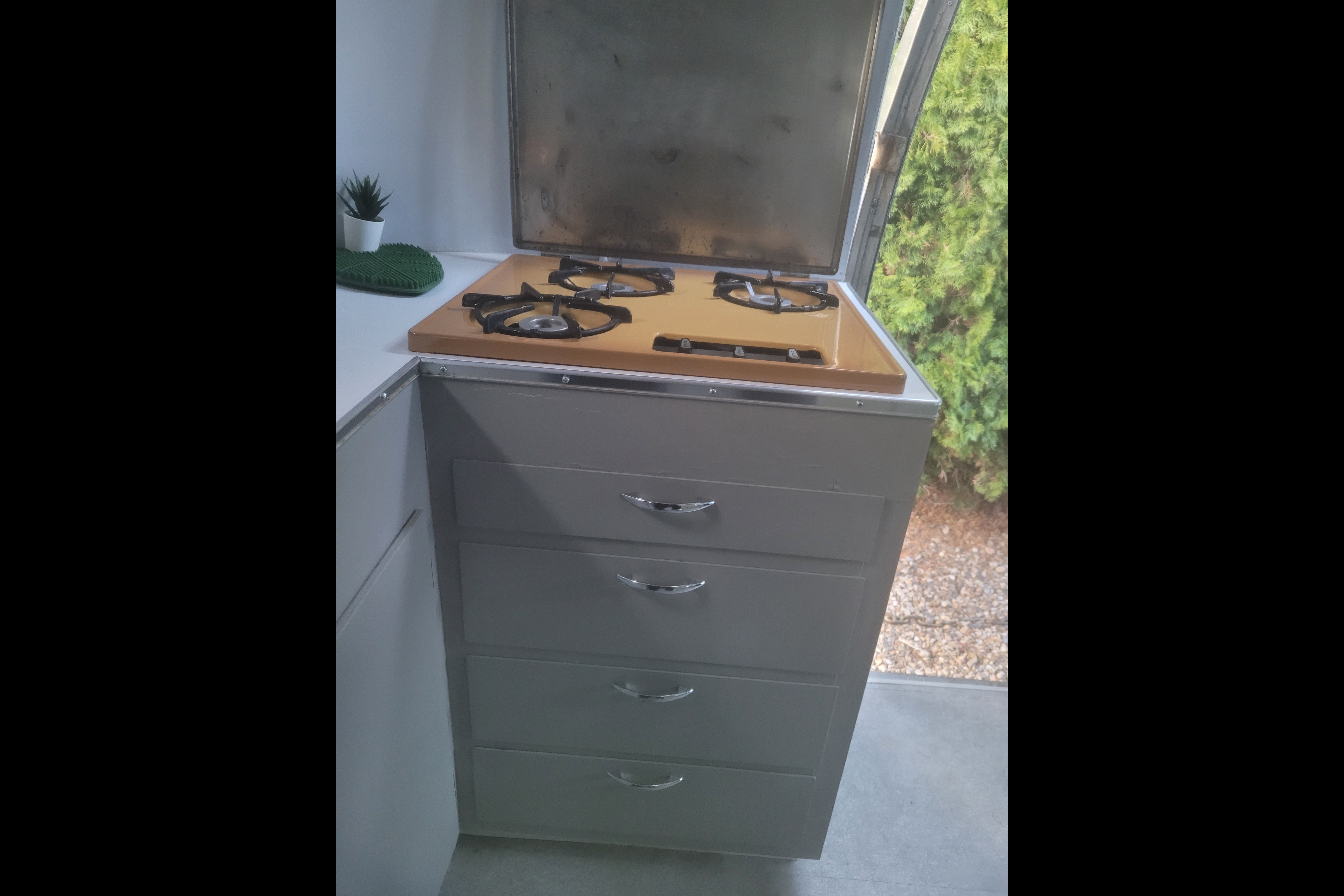 brett's Alumacoach 12ft Micro Trailer