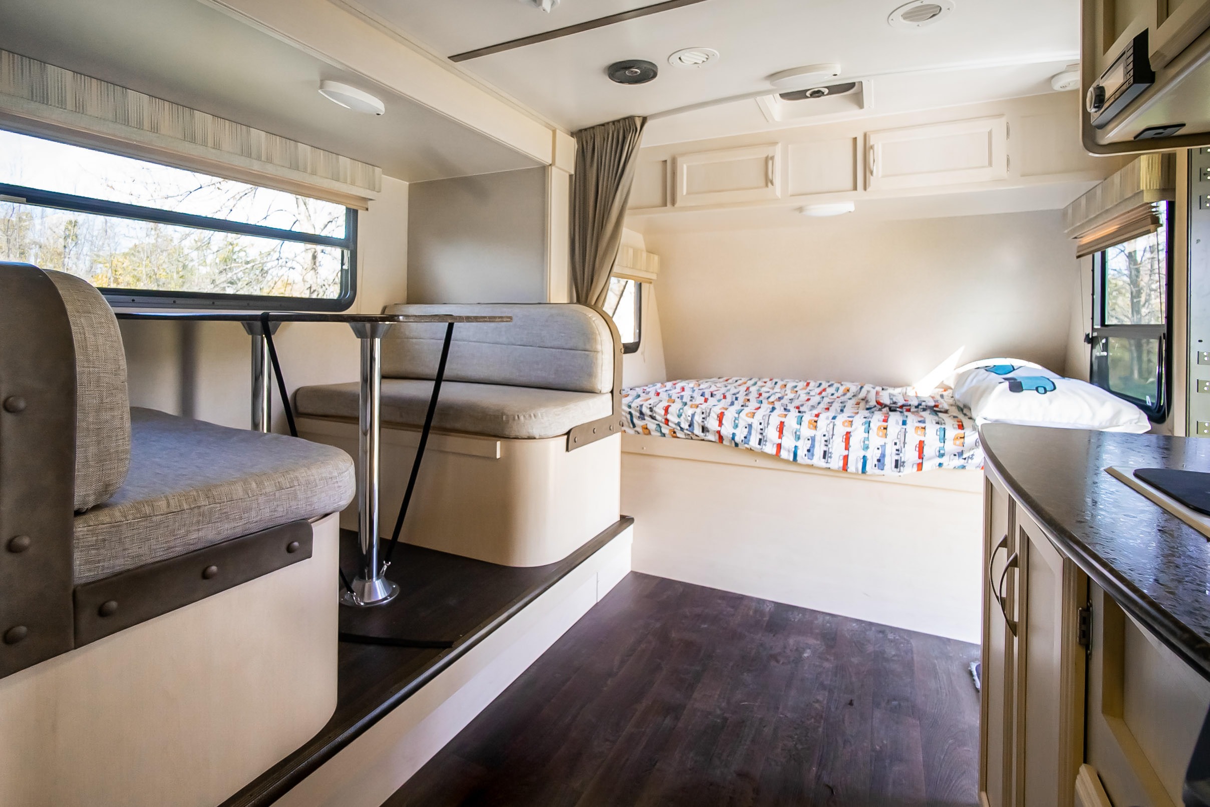 Indiana Micro Minnie Winnebago2100B  2019