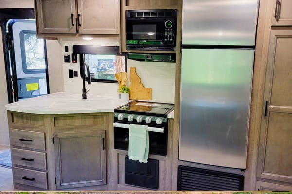 2023 Jayco Jay Flight Travel Trailer