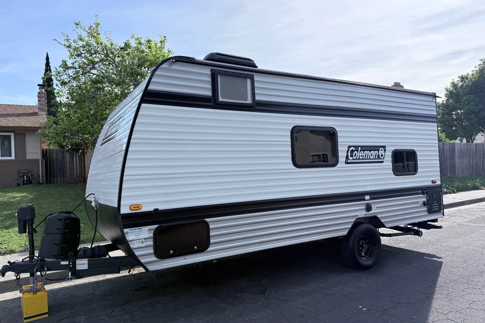 Jay's Coleman 17B Travel Trailer
