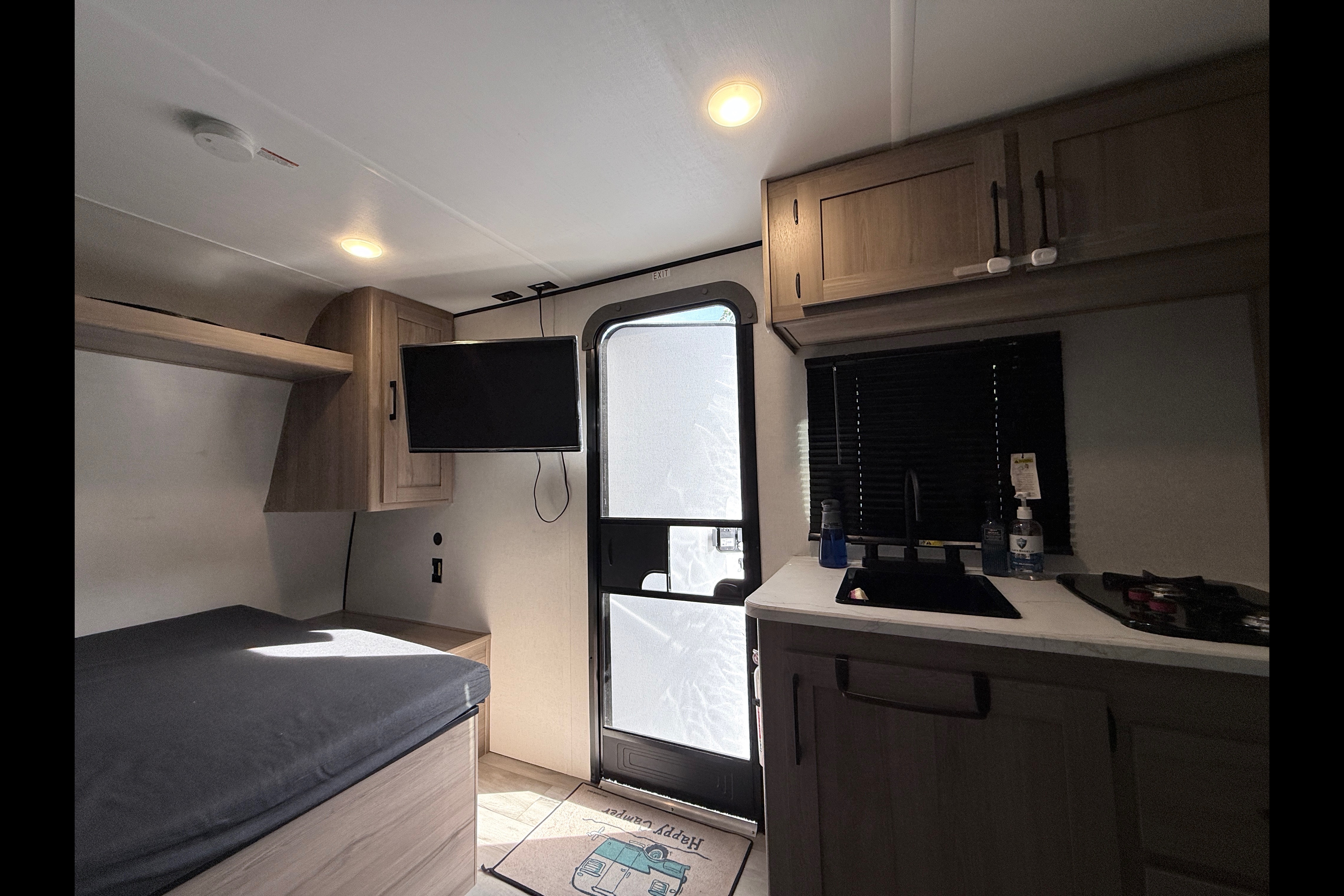 Jay's Coleman 17B Travel Trailer