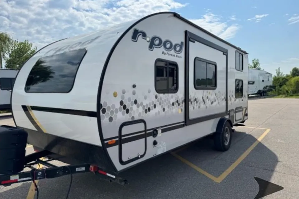 2021 R-Pod Travel Trailer with Bunk Beds