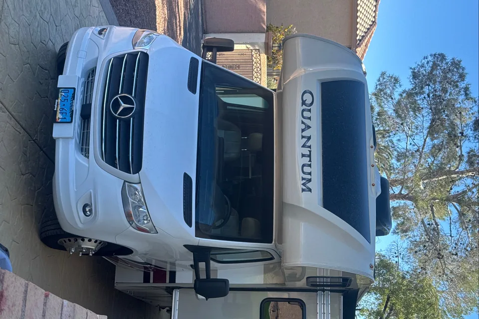 Quantum Leap into luxury! Class C Diesel Sprinter
