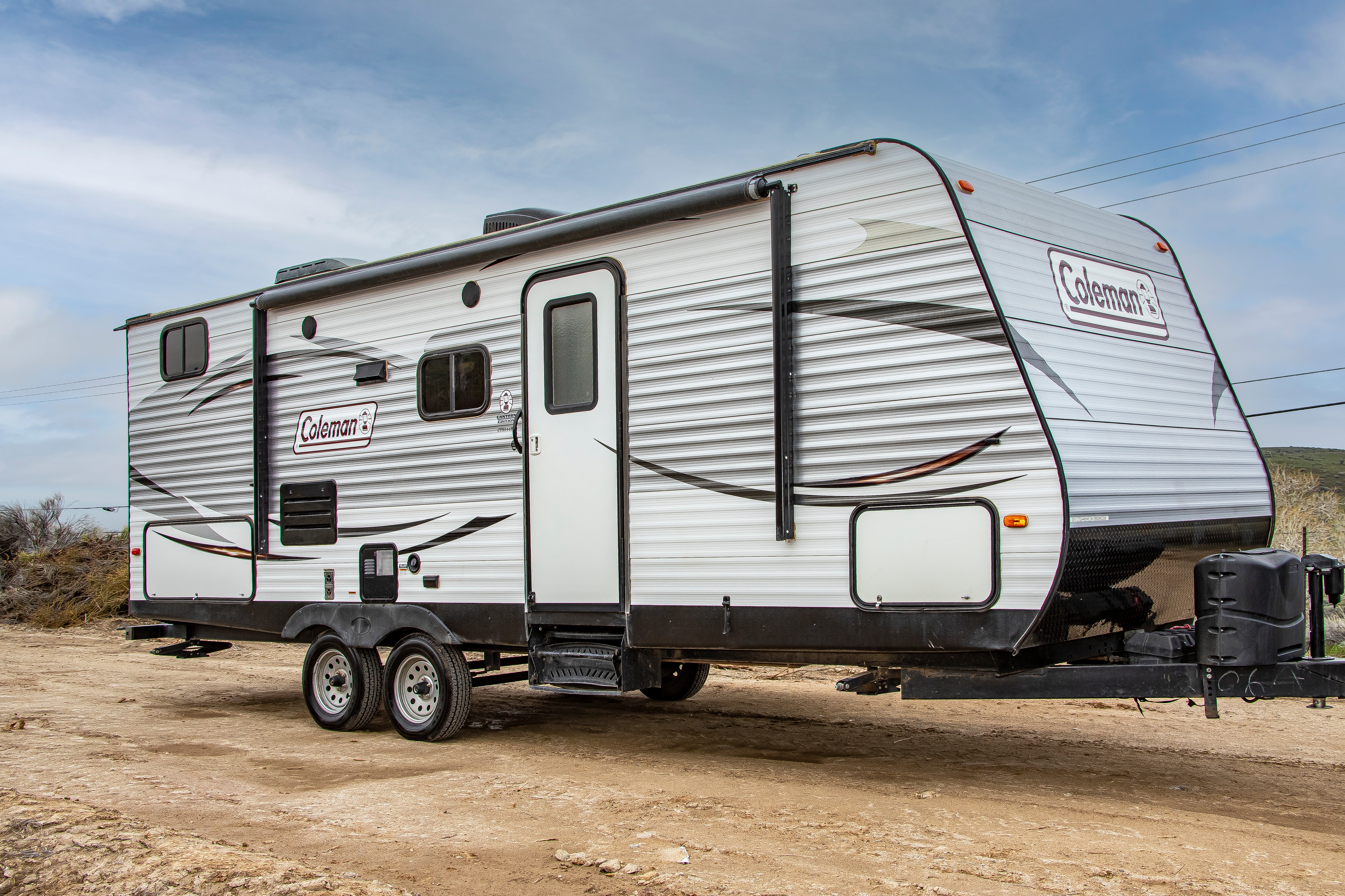 Family Fun Rv Rentals Way of Life's Dutchmen Coleman Lantern - 2 room bunkbed Travel Trailer LC1