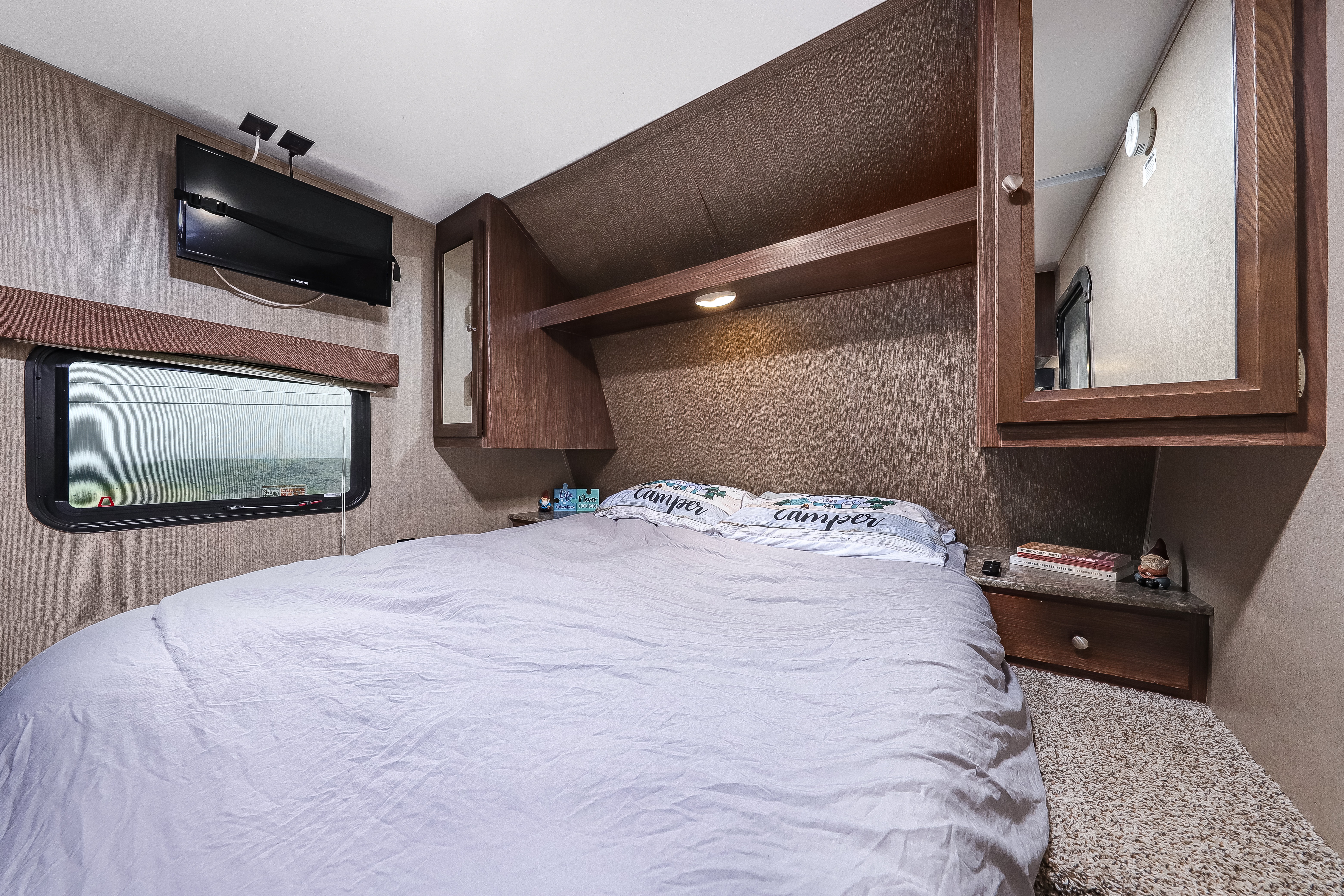 Family Fun Rv Rentals Way of Life's Dutchmen Coleman Lantern - 2 room bunkbed Travel Trailer LC1