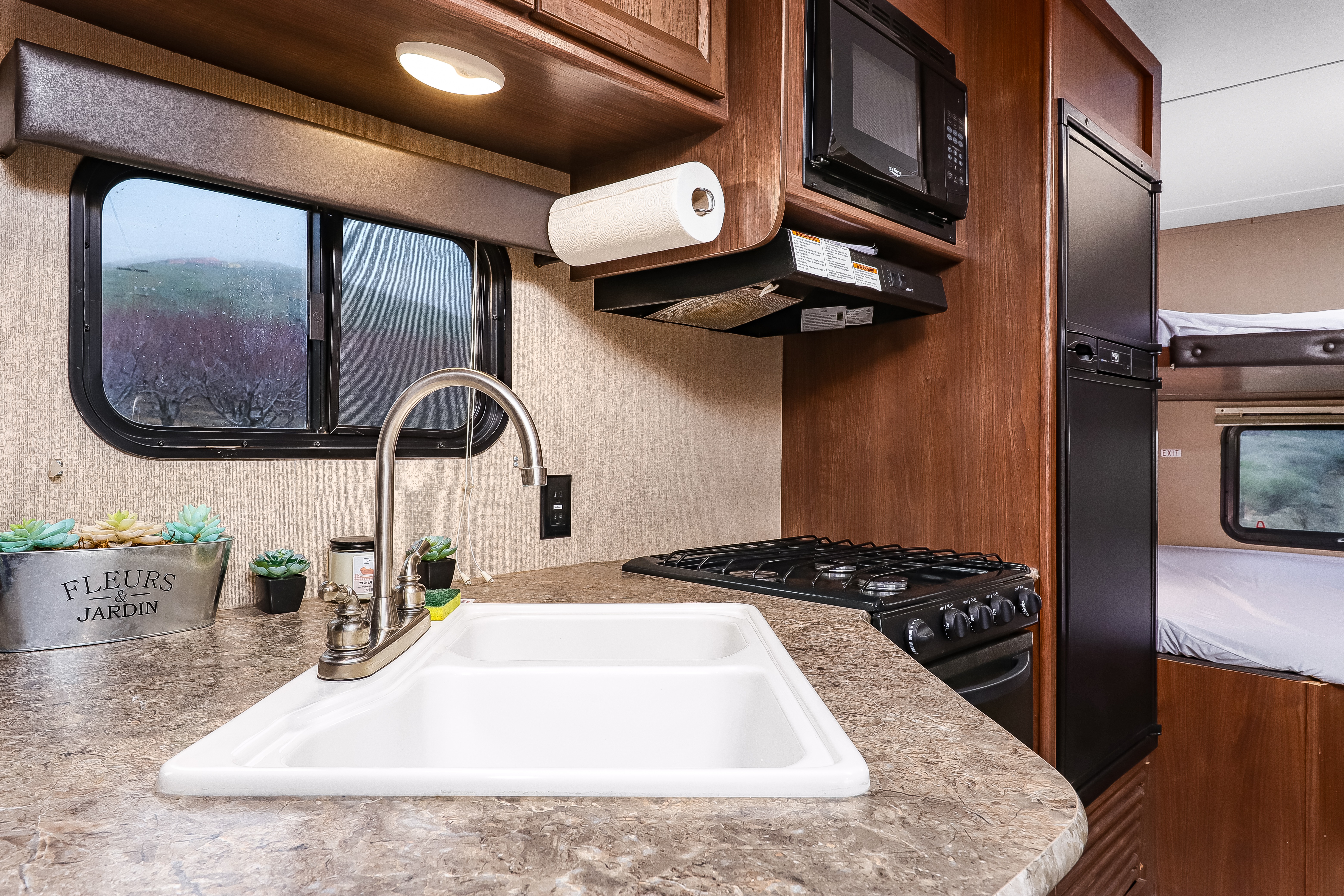 Family Fun Rv Rentals Way of Life's Dutchmen Coleman Lantern - 2 room bunkbed Travel Trailer LC1