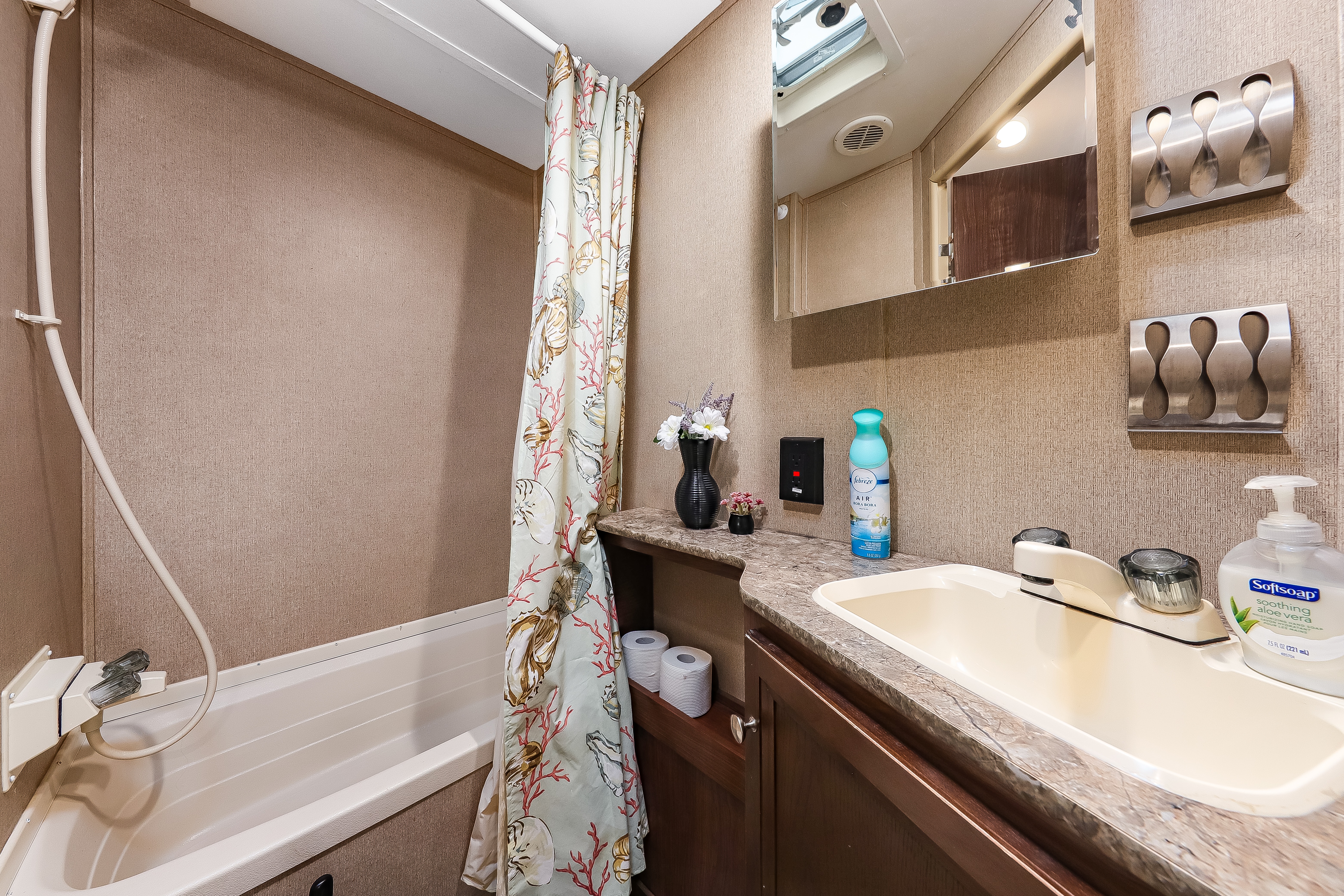 Family Fun Rv Rentals Way of Life's Dutchmen Coleman Lantern - 2 room bunkbed Travel Trailer LC1