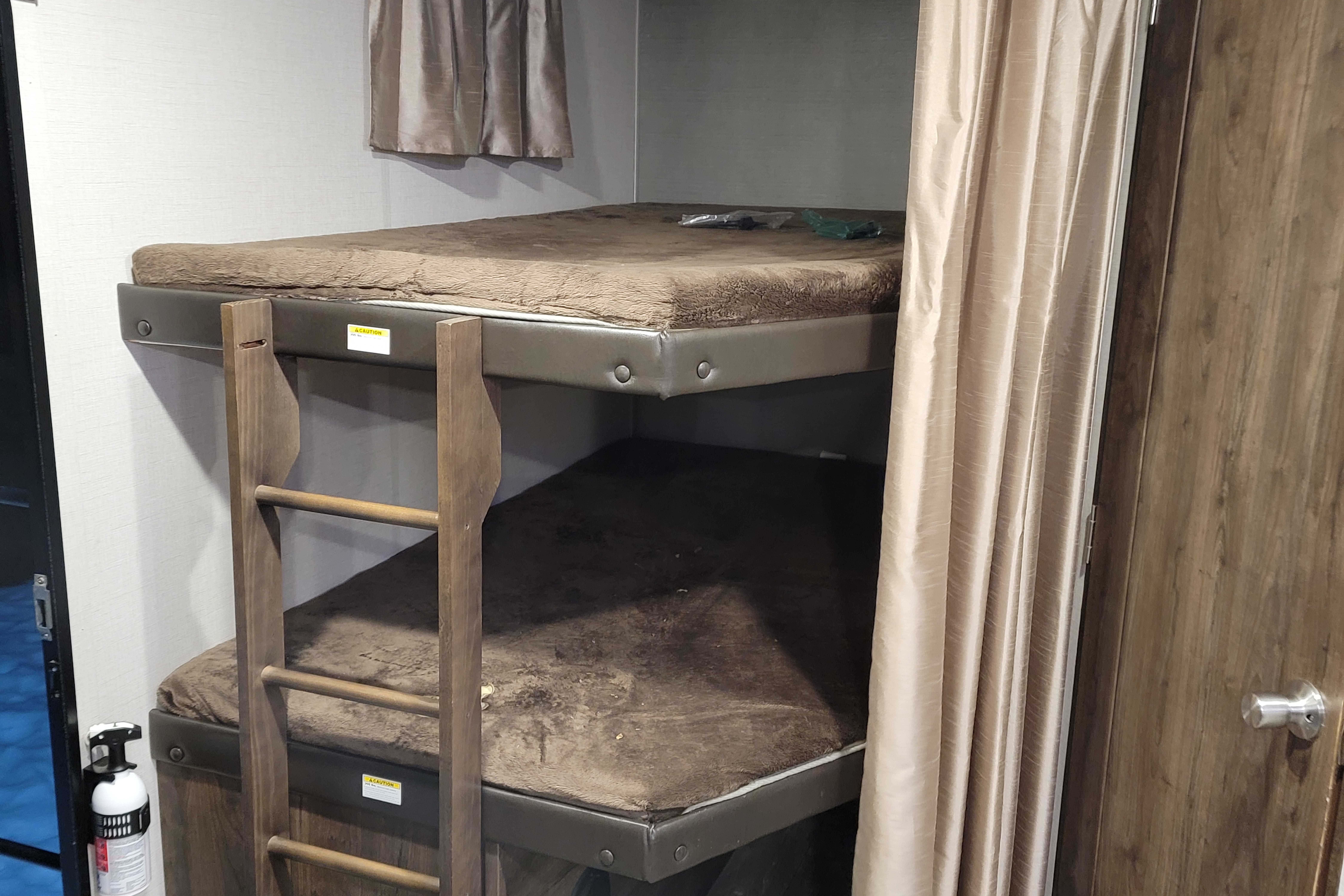 David 's Crossroads Volante Travel Trailer