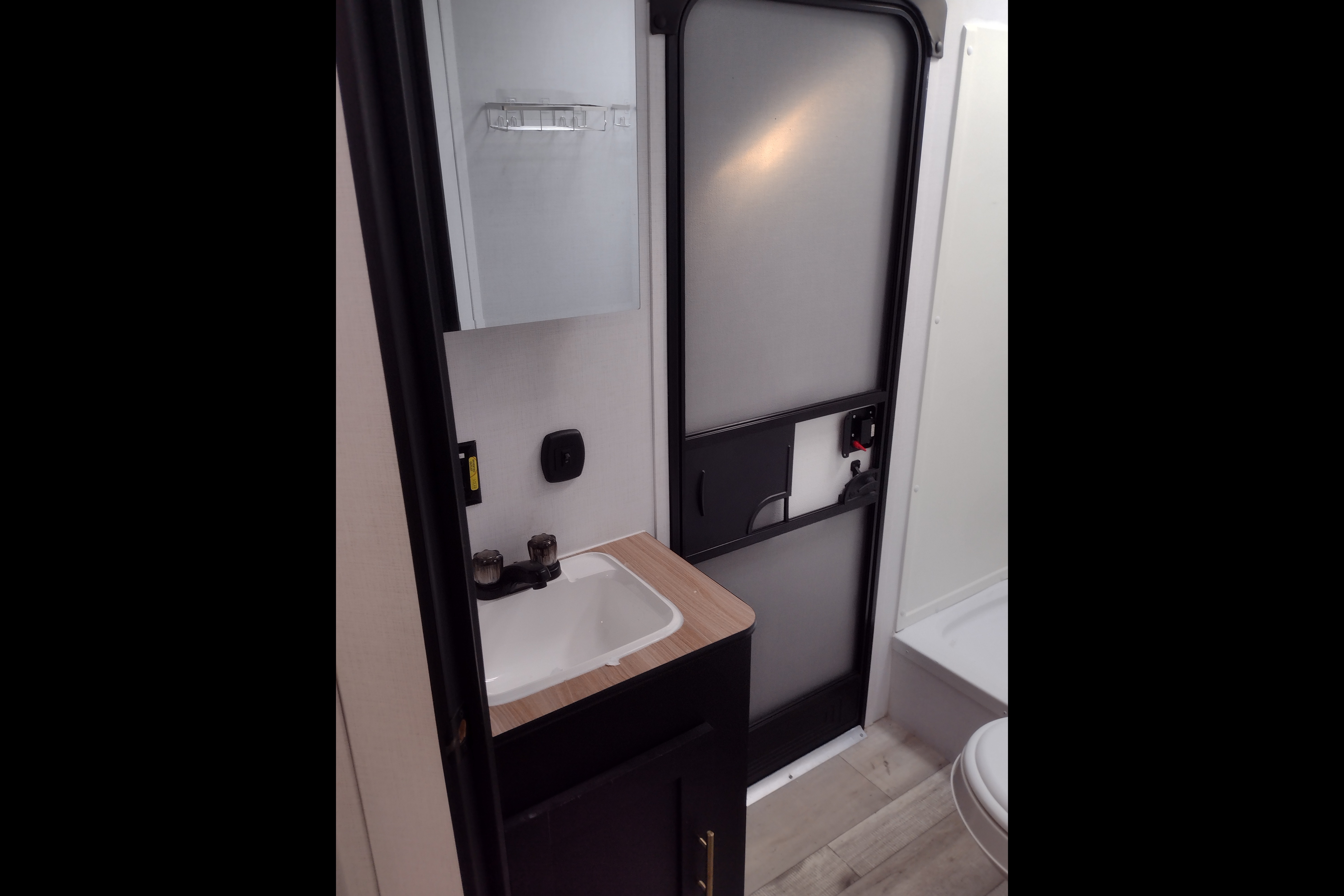 Springdale w/ Bunks: No Prep fee: Fully Equipped: Delivery Available ($85)