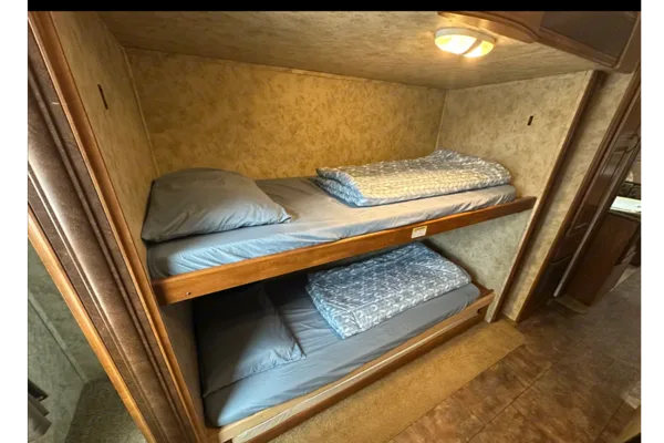 Rolling Retreat, Keystone Bullet Premier 31 BHPR Travel Trailer