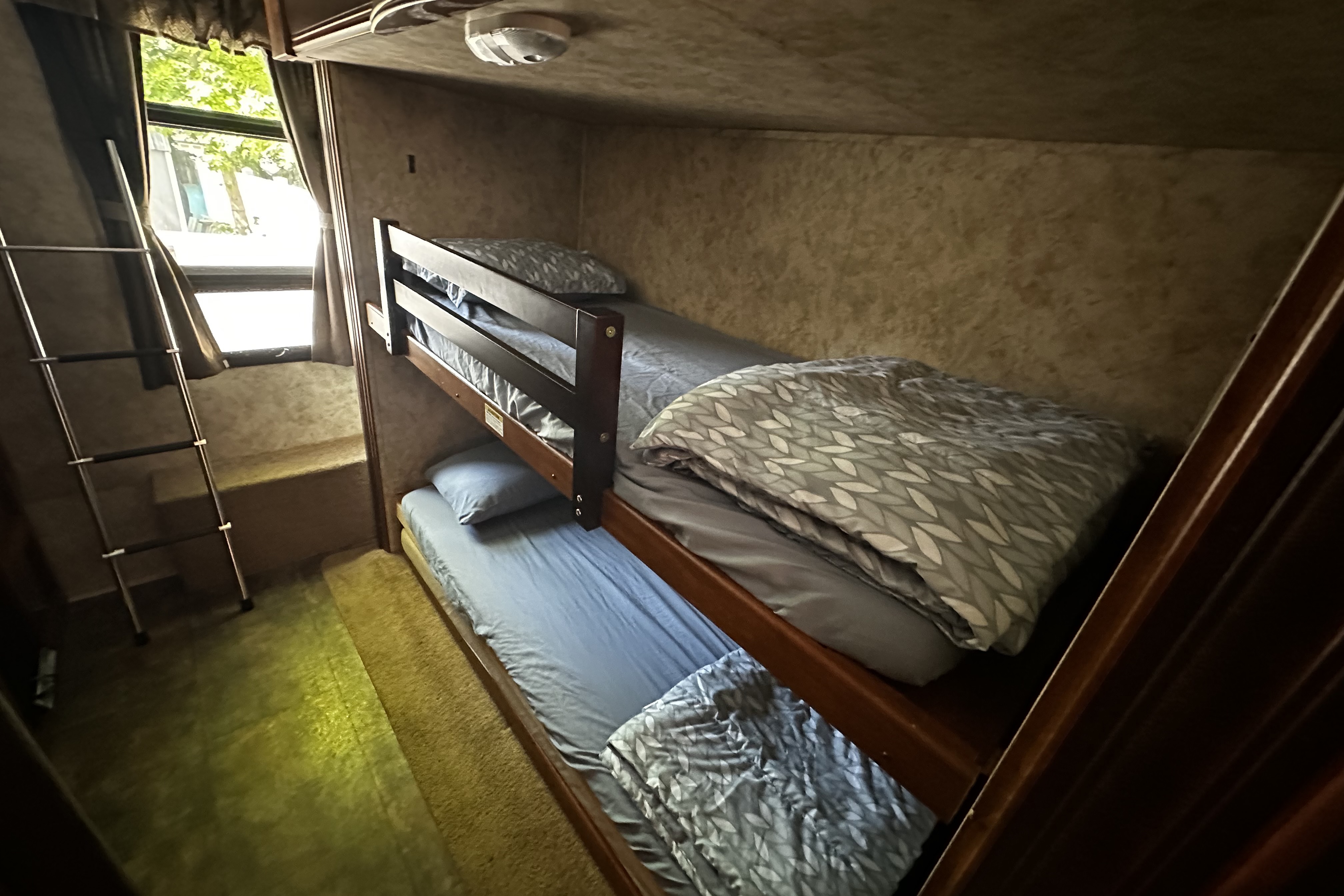Rolling Retreat, Keystone Bullet Premier 31 BHPR Travel Trailer