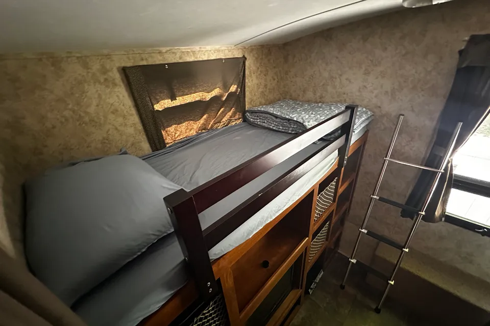 Rolling Retreat, Keystone Bullet Premier 31 BHPR Travel Trailer