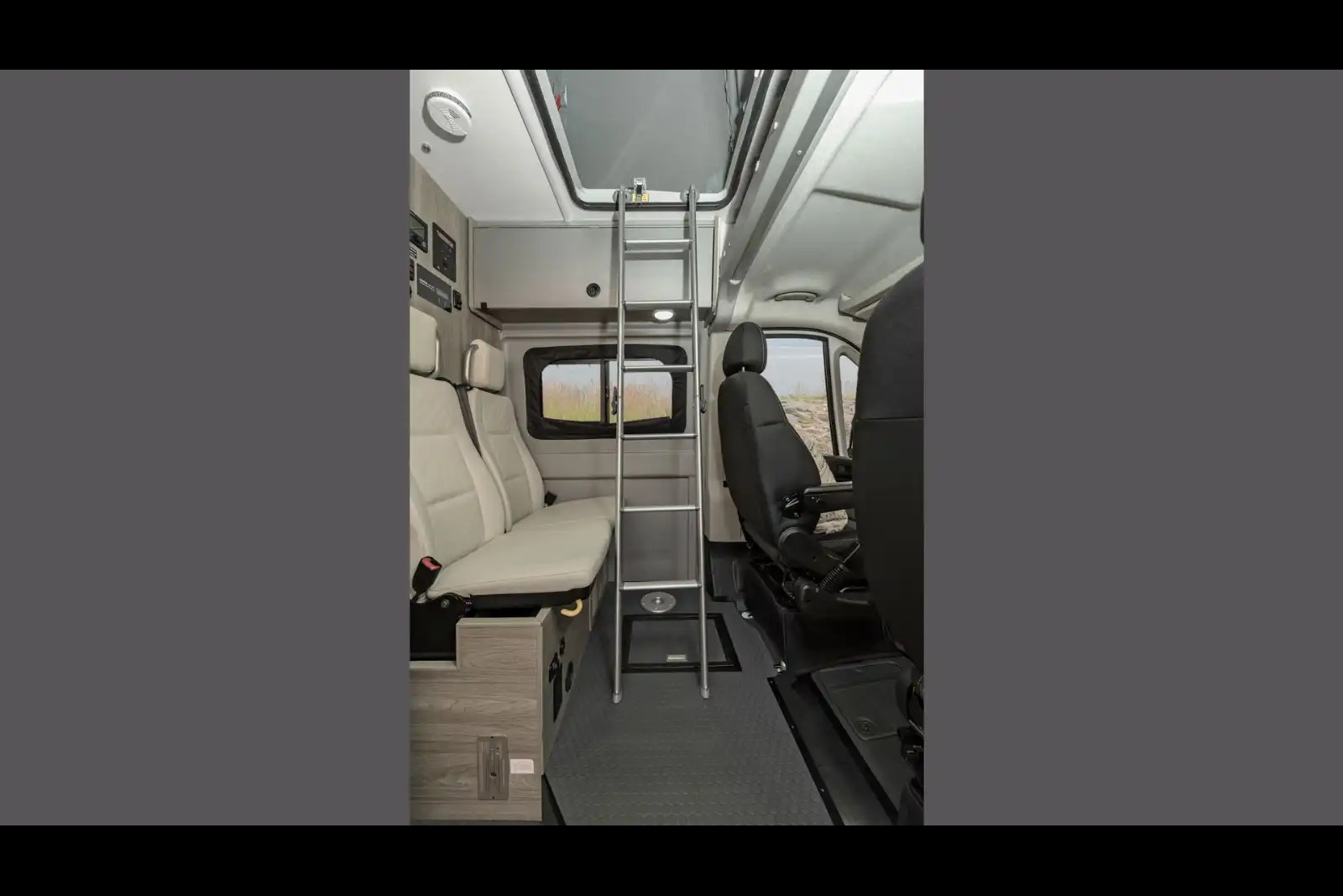 Pristine Winnebago Solis