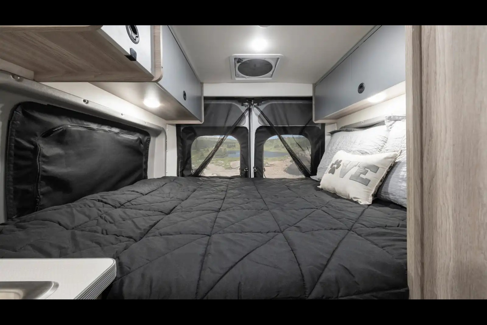 Pristine Winnebago Solis