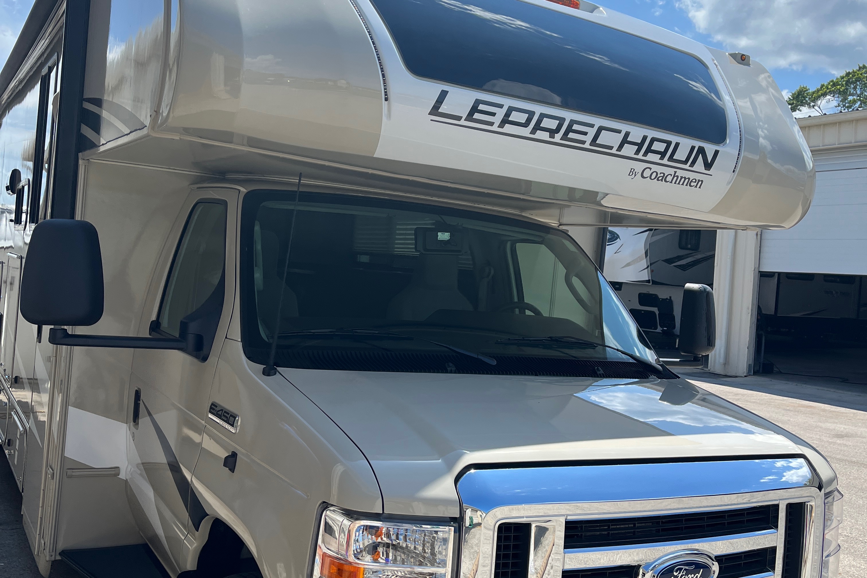 Leprechaun-250 MILES INCL.PER DAY