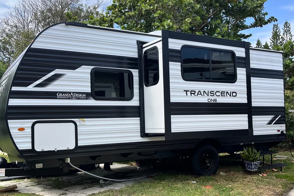 Jonny’s Grand Design Transcend 1 Travel Trailer