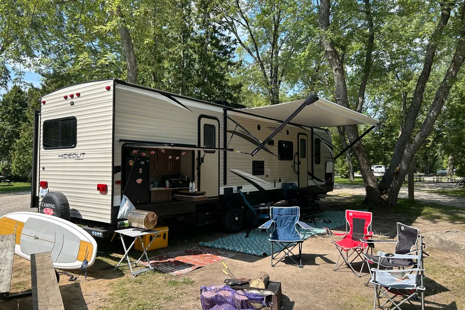 Keystone Hideout 31RBDS Travel Trailer