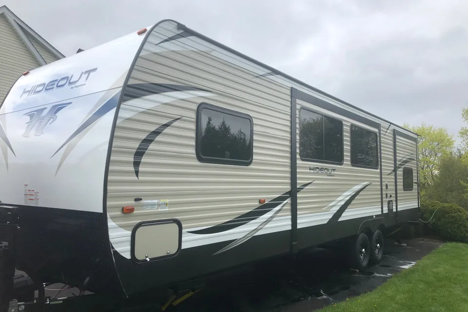 Keystone Hideout 31RBDS Travel Trailer