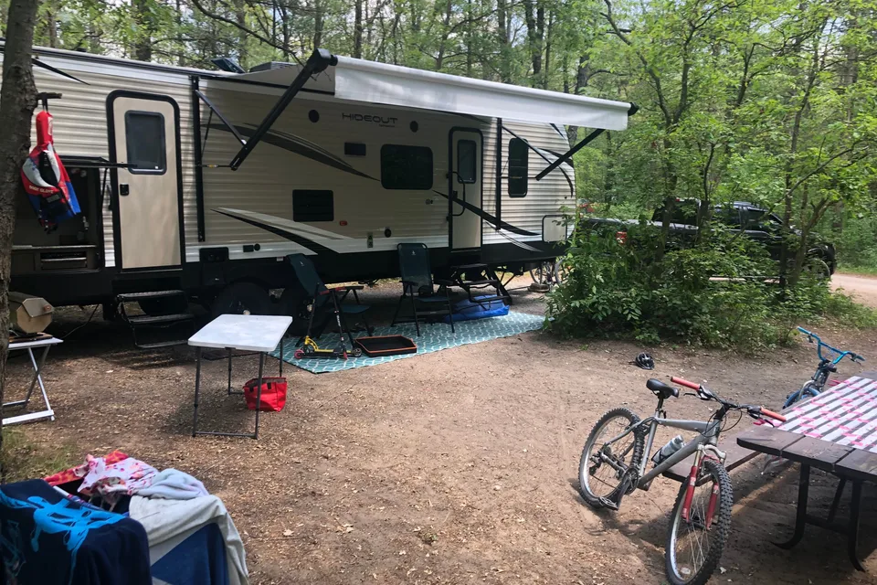 Keystone Hideout 31RBDS Travel Trailer