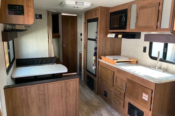 The Bunkhouse - 2020 Grand River 26’