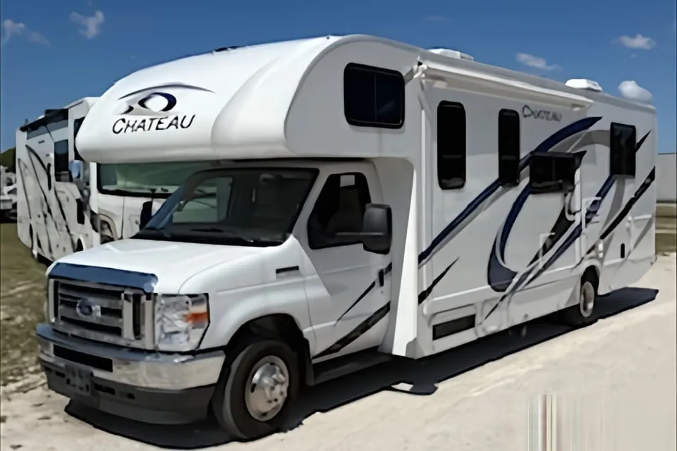 CHATEAUA Thor Motor Coach 28Z Class C (C-3)