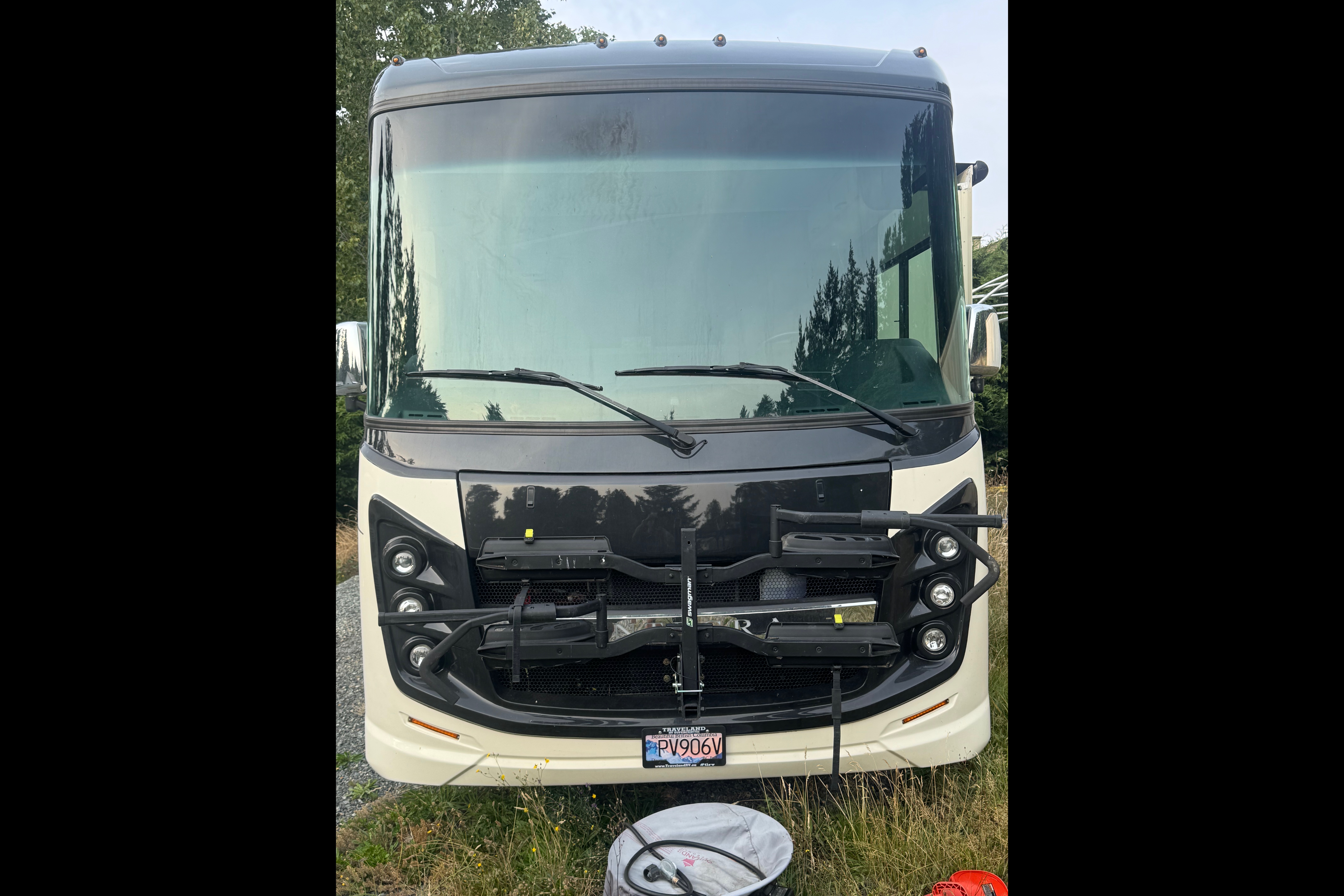 Stuart's Entegra Coach 2023 Class A
