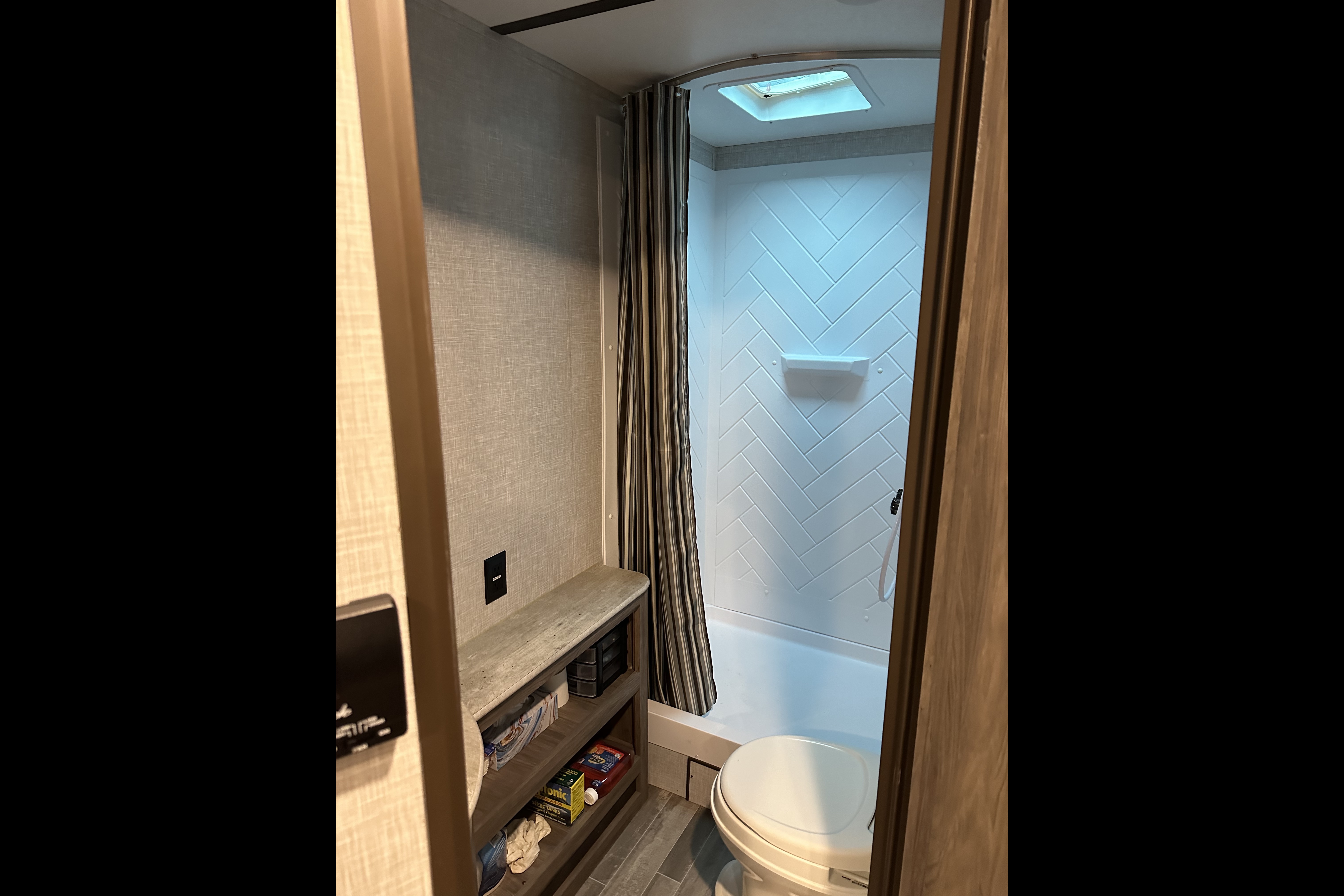 Jessica's Crossroads Zinger Travel Trailer